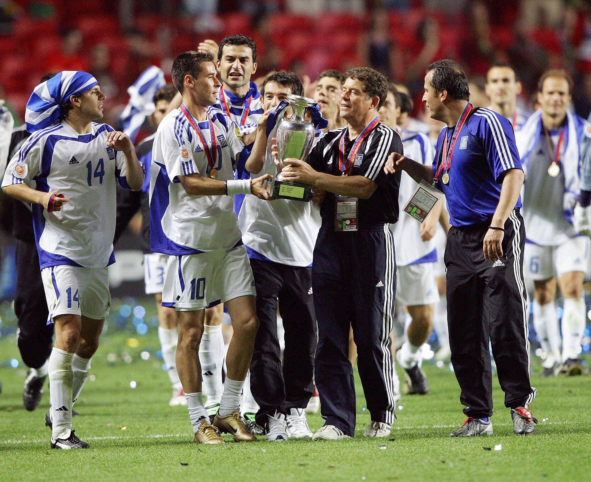 西班牙队击败瑞典，闯入欧洲足球巅峰赛